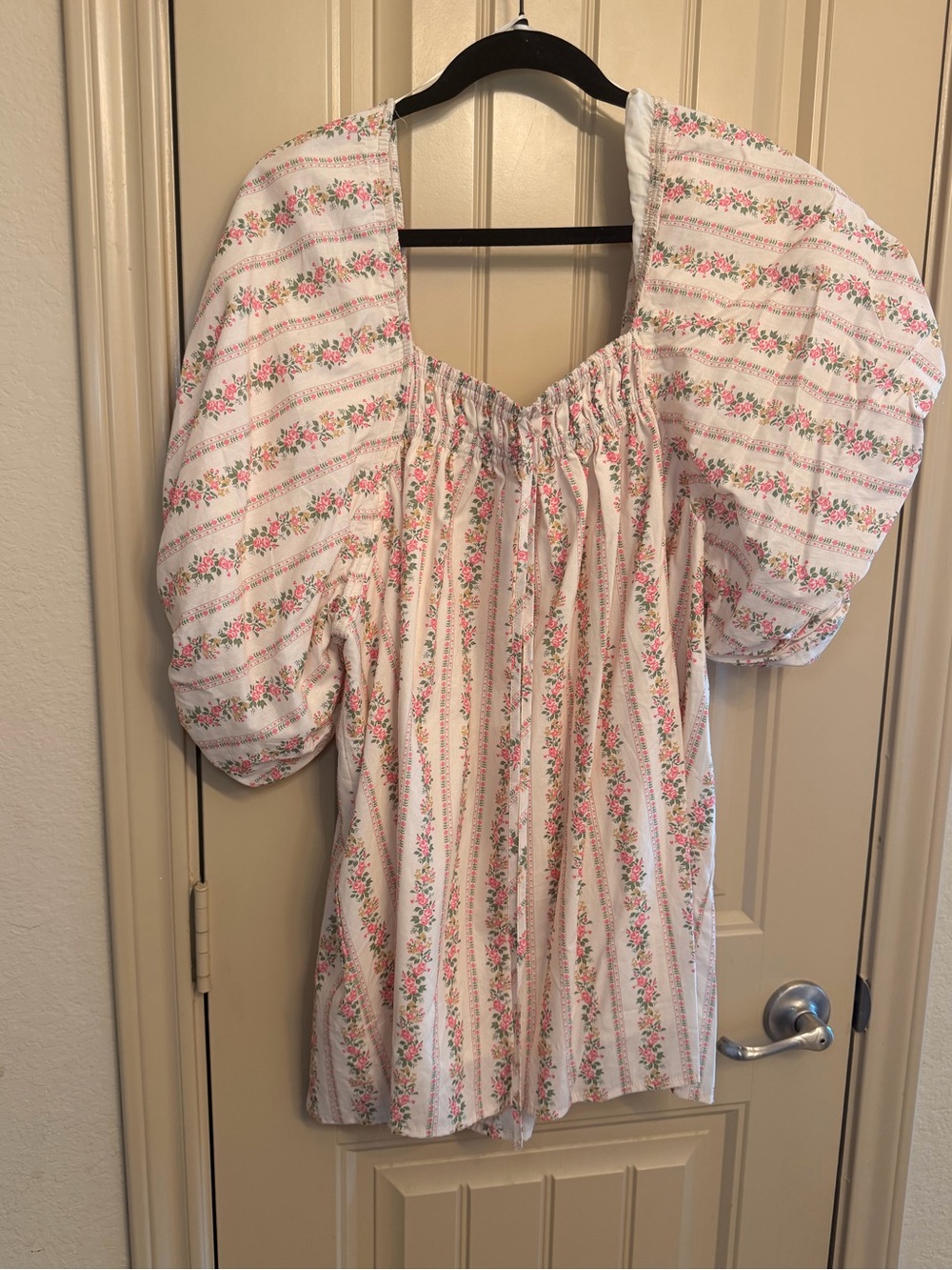 Puff Sleeve Top